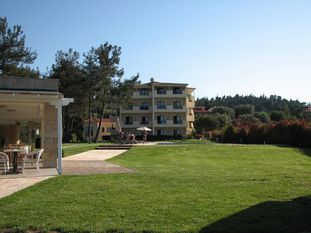 Hotel Azur Kryopigi Exteriör bild