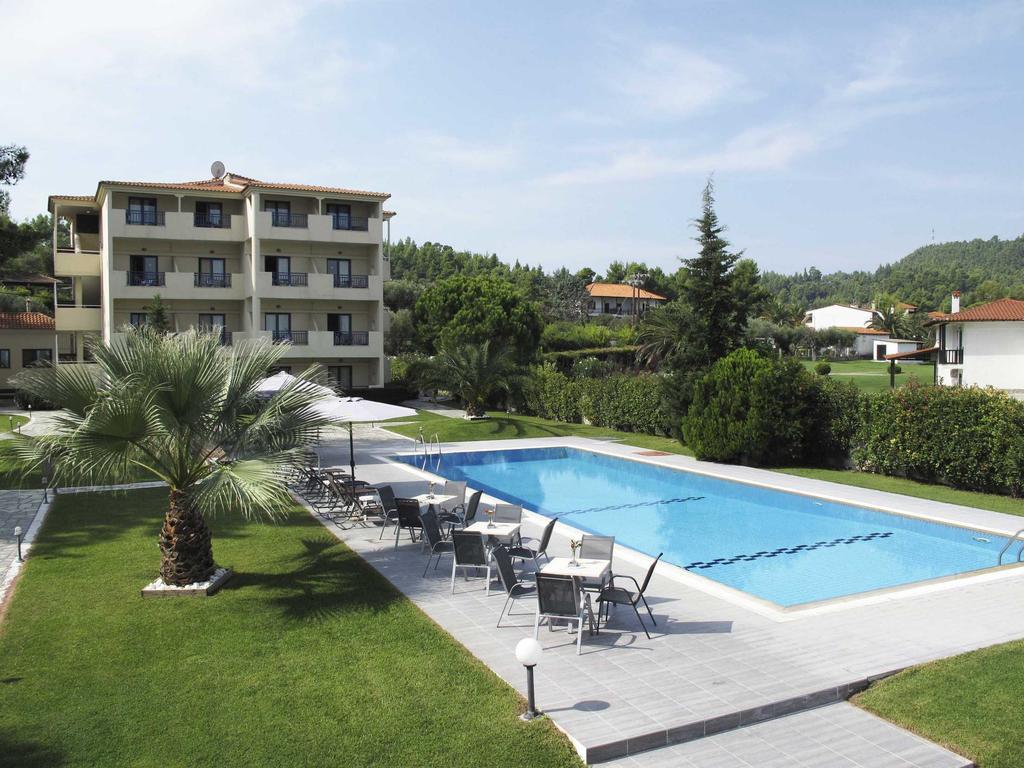 Hotel Azur Kryopigi Exteriör bild
