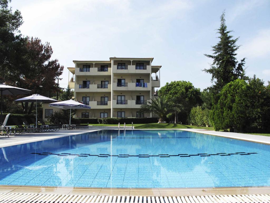 Hotel Azur Kryopigi Exteriör bild