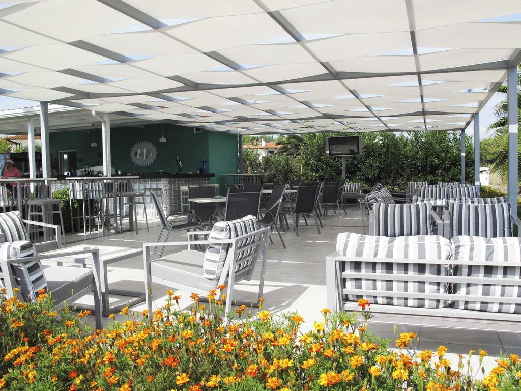 Hotel Azur Kryopigi Exteriör bild