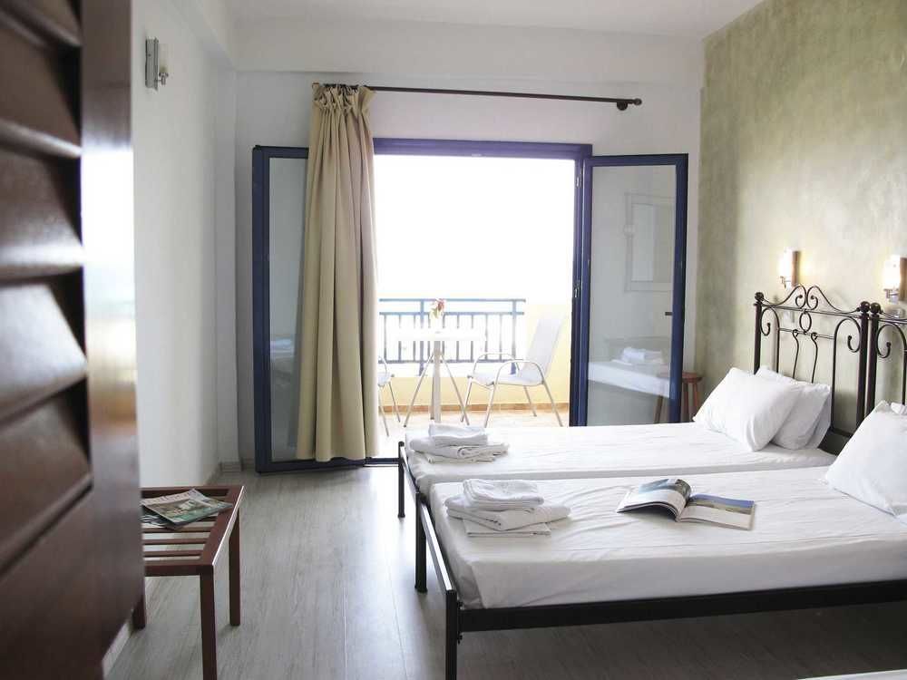Hotel Azur Kryopigi Exteriör bild